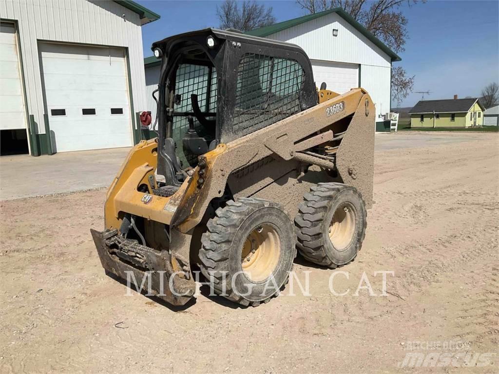 CAT 236D3 AQ Skid steer loaders