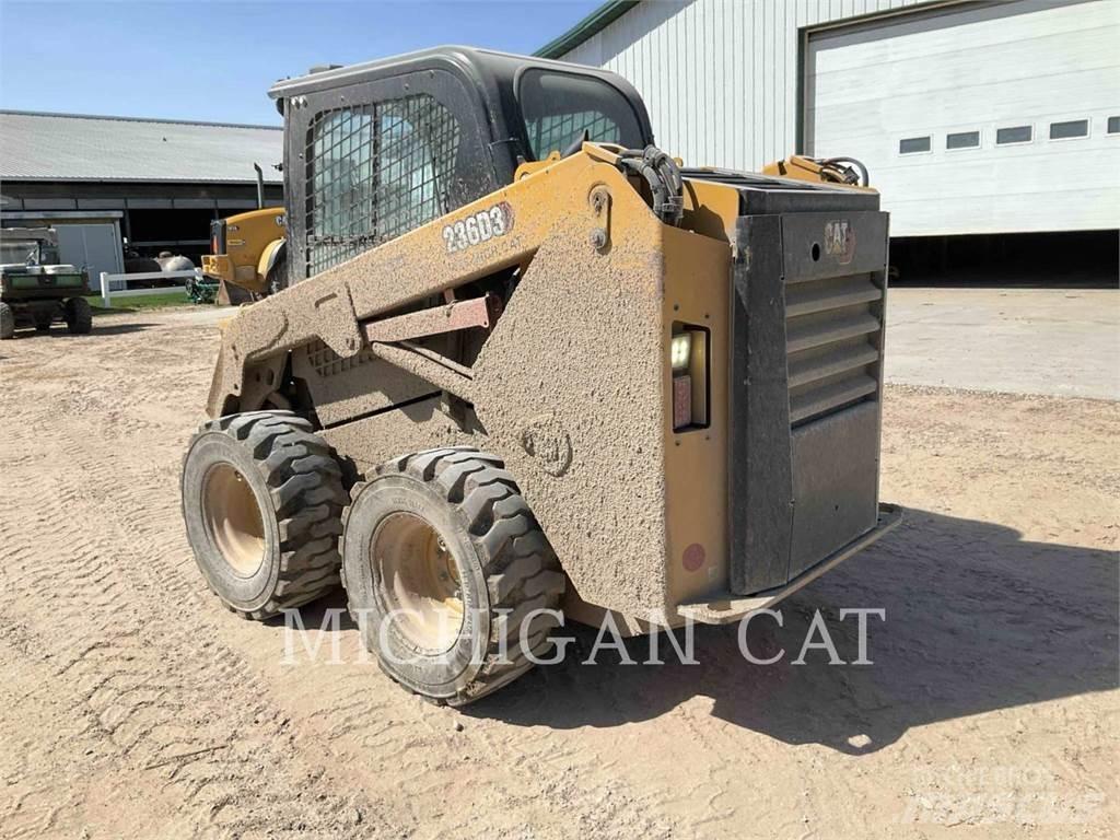 CAT 236D3 AQ Skid steer loaders