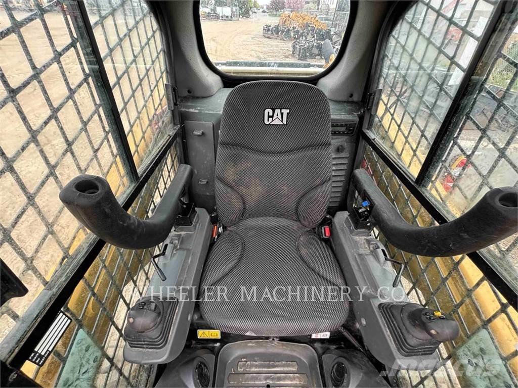 CAT 236D3 C3H2 Skid steer loaders