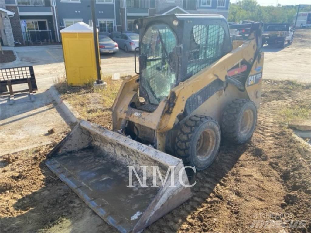 CAT 242D Skid steer loaders