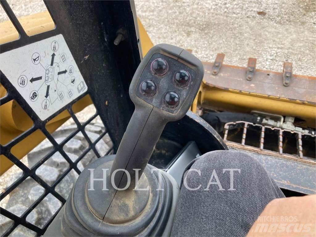 CAT 242D Skid steer loaders