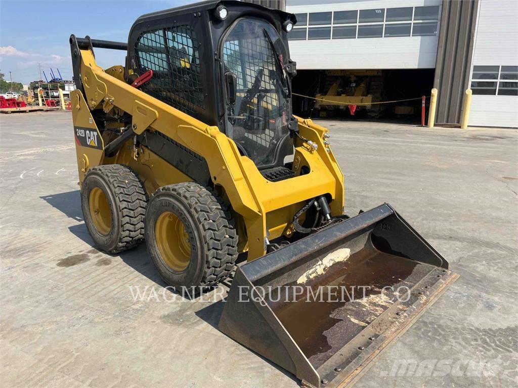 CAT 242D Skid steer loaders