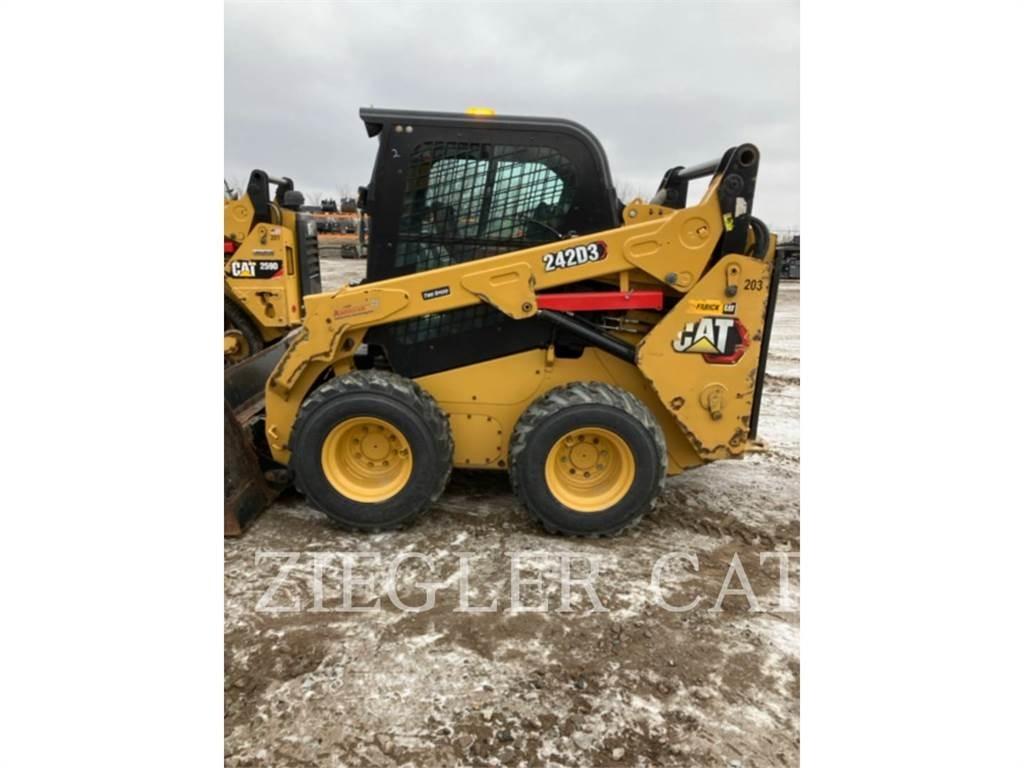CAT 242D3 Skid steer loaders