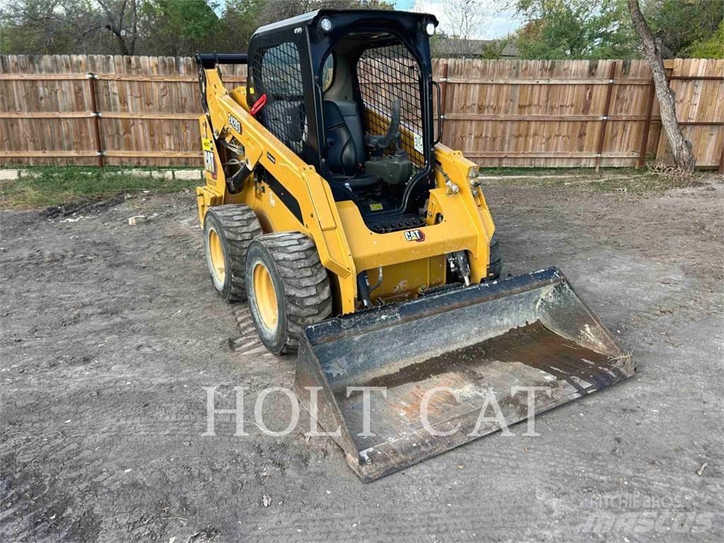 CAT 242D3 Skid steer loaders