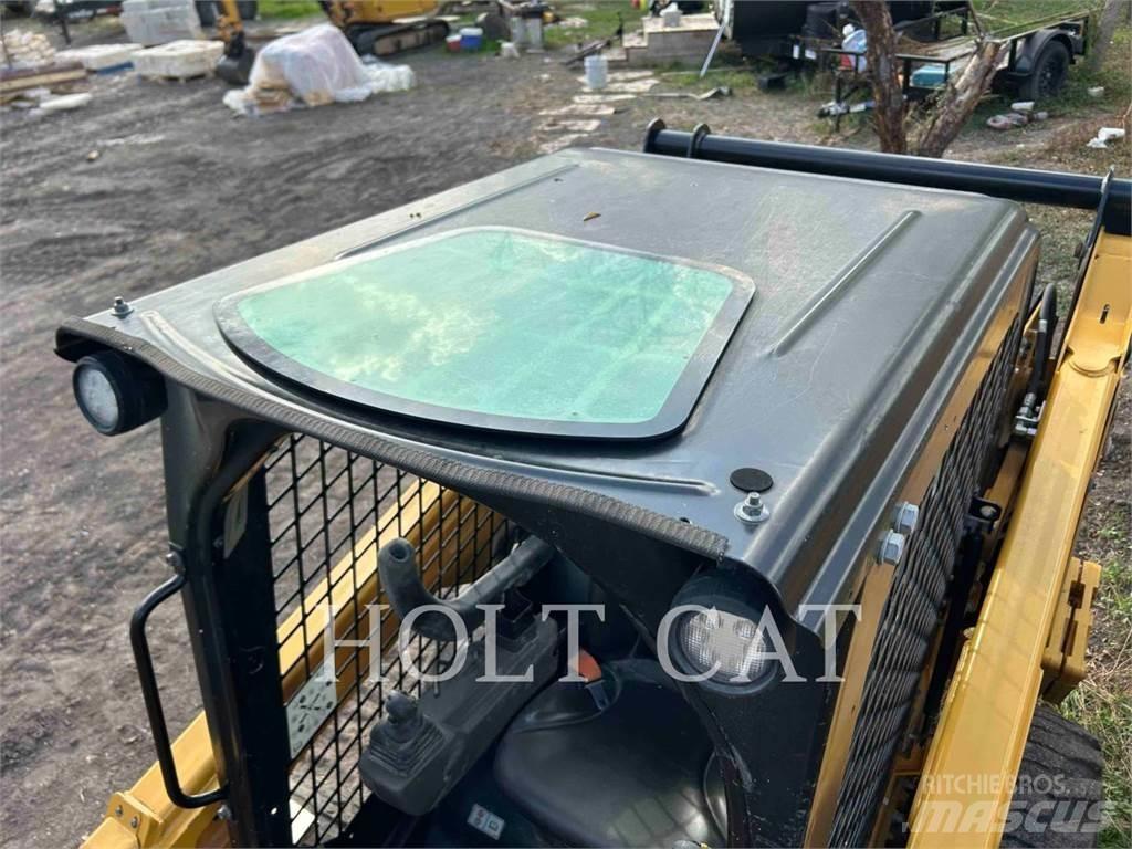CAT 242D3 Skid steer loaders