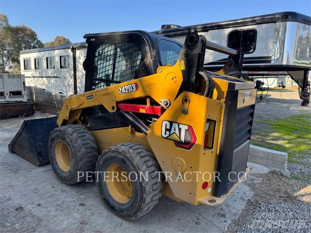 CAT 242D3 Skid steer loaders