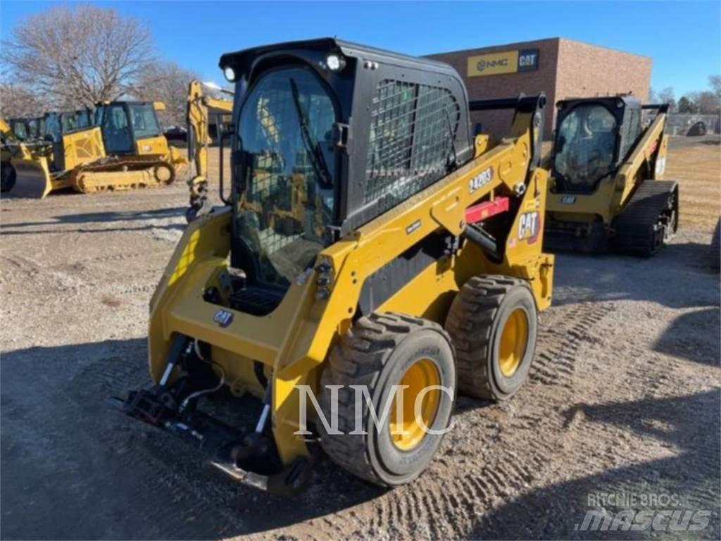 CAT 242D3 Skid steer loaders