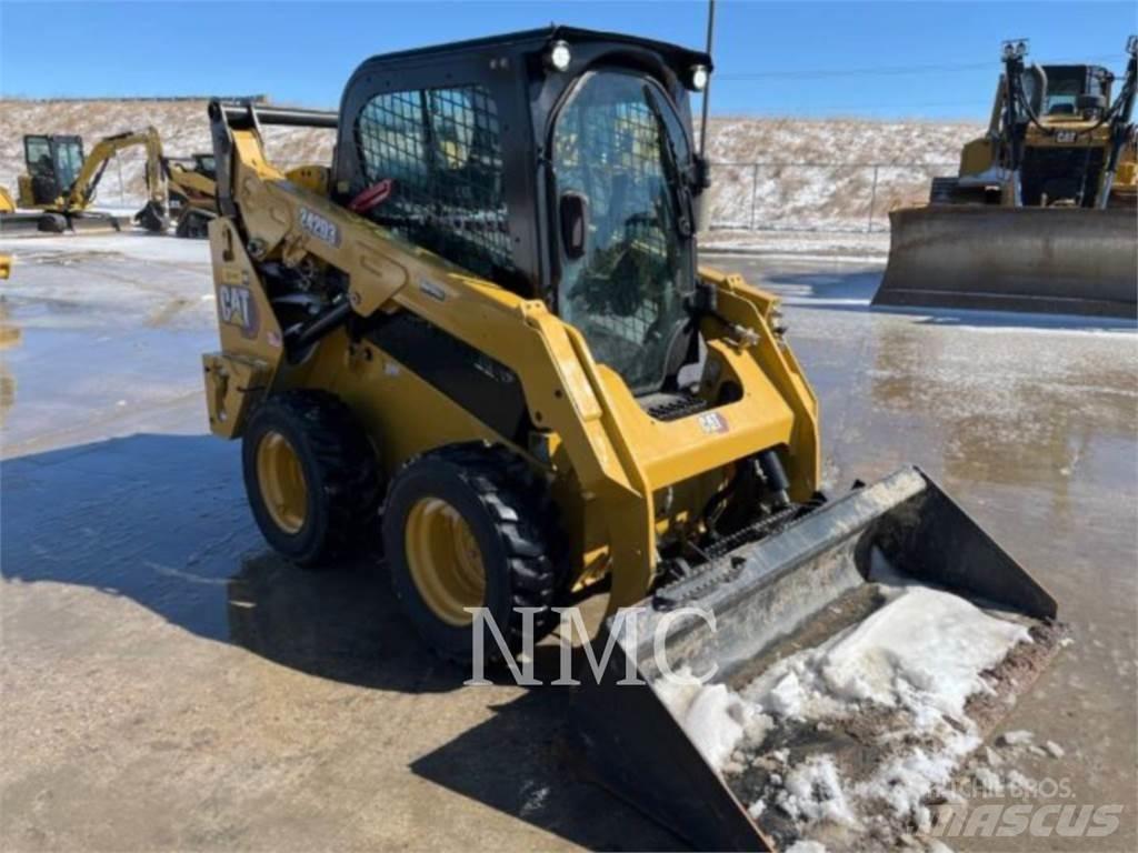 CAT 242D3 Skid steer loaders