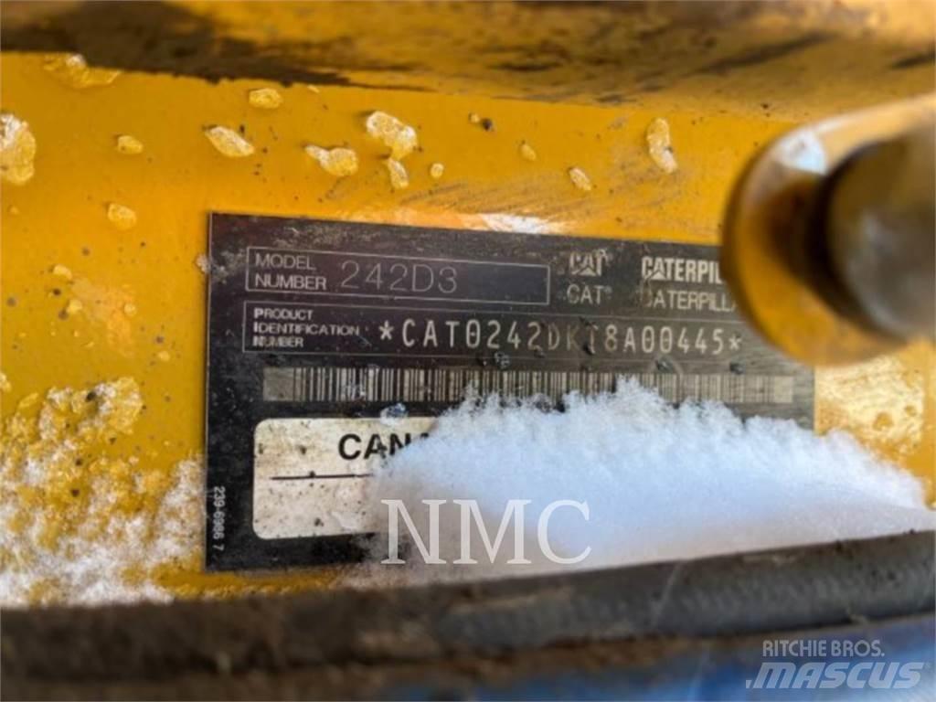 CAT 242D3 Skid steer loaders