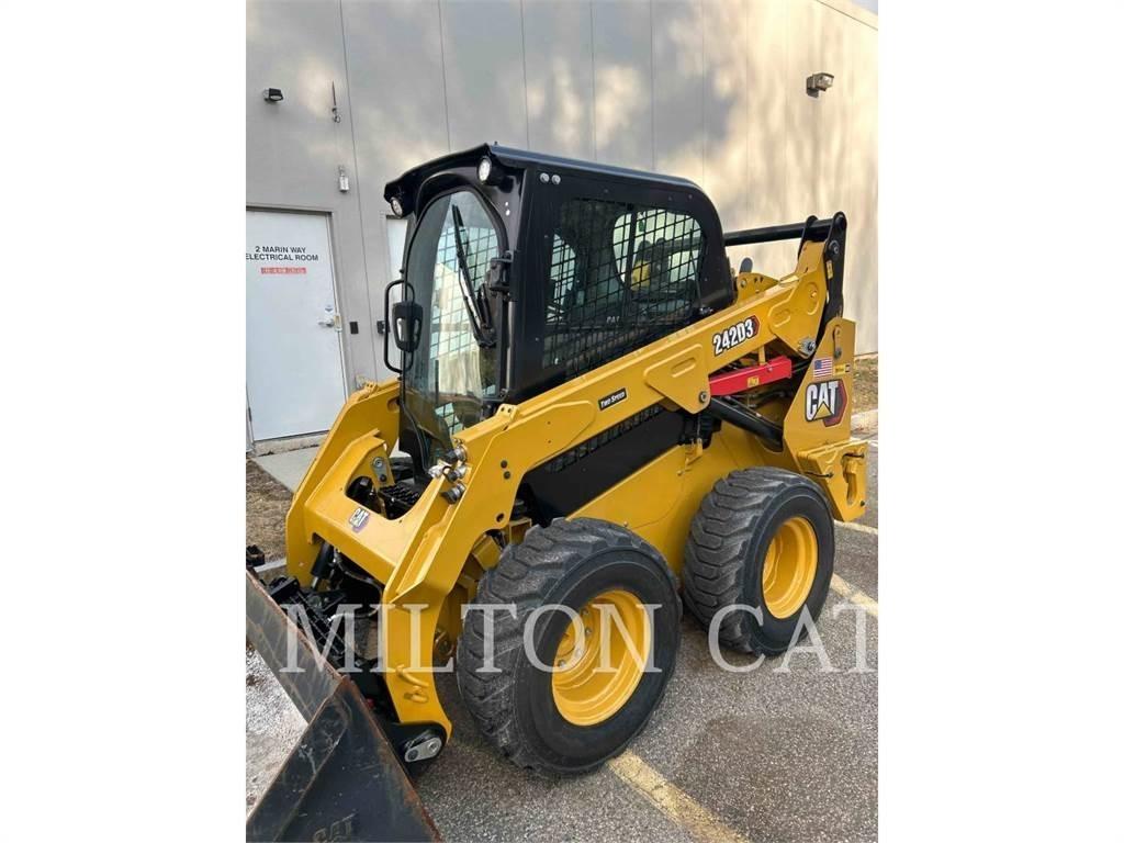 CAT 242D3 Skid steer loaders