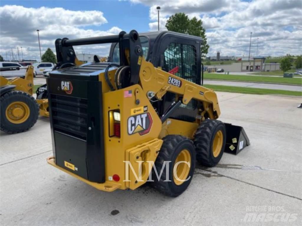 CAT 242D3 Skid steer loaders