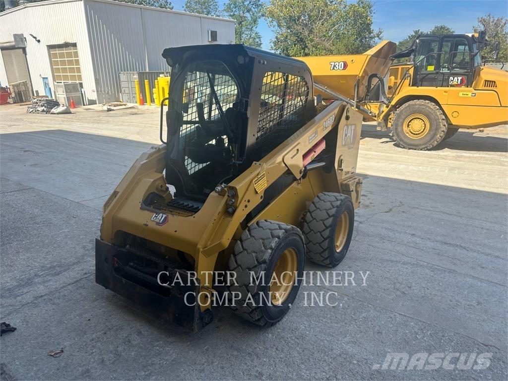 CAT 246 Skid steer loaders