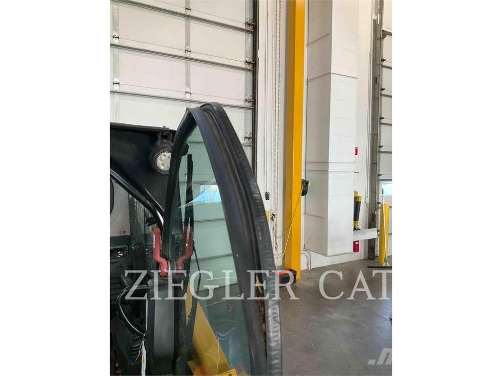 CAT 246D3 Skid steer loaders
