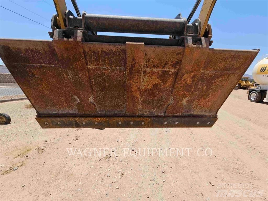 CAT 249D Crawler loaders