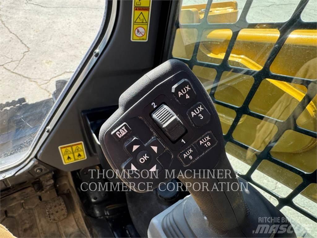 CAT 255 Crawler loaders