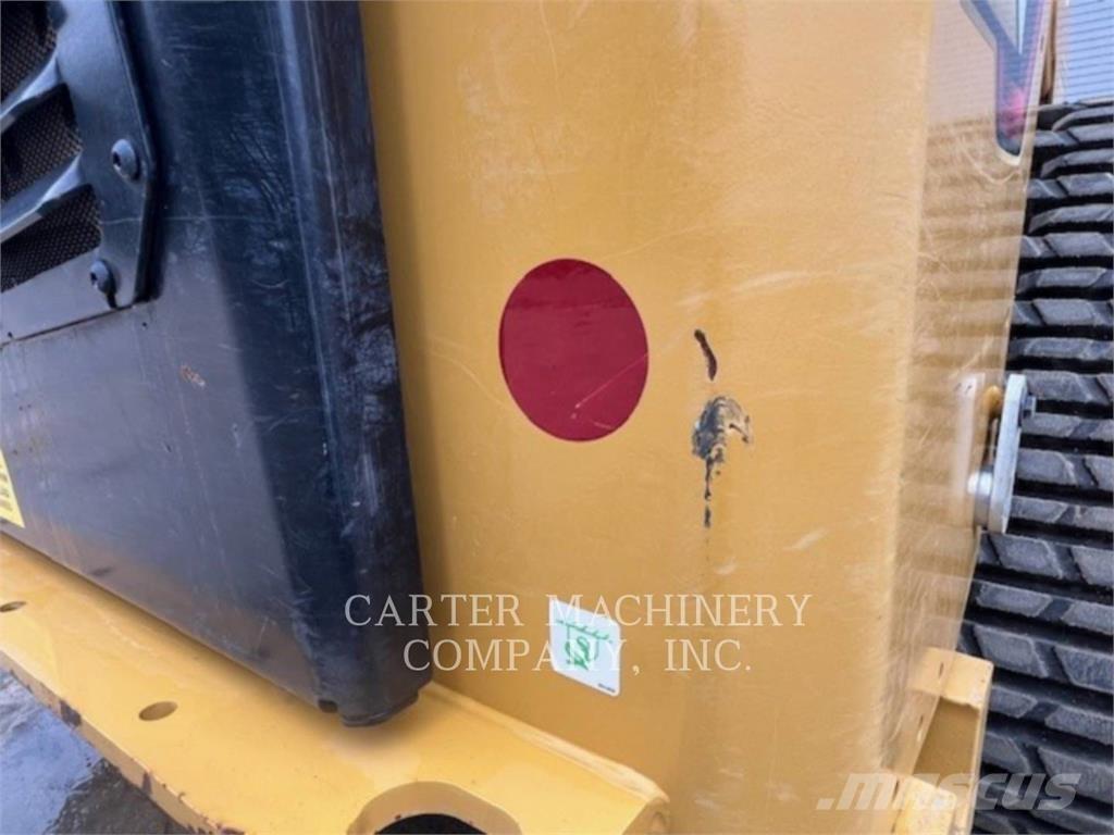 CAT 255 Crawler loaders