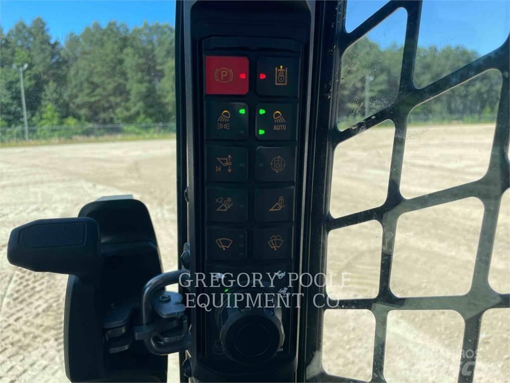 CAT 25505 Crawler loaders