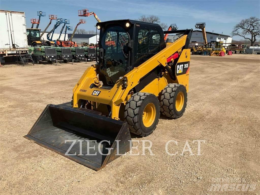 CAT 262D Skid steer loaders