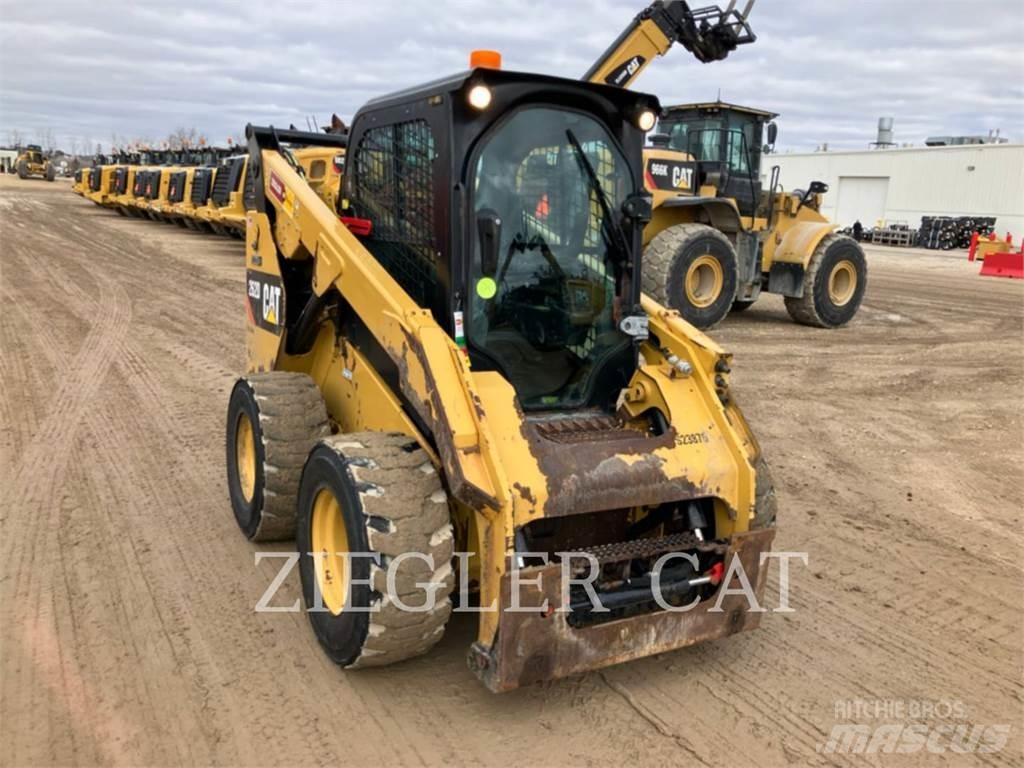 CAT 262D Skid steer loaders