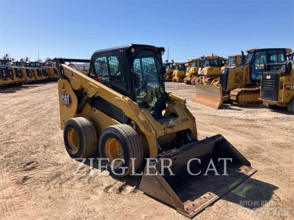 CAT 262D3 Skid steer loaders