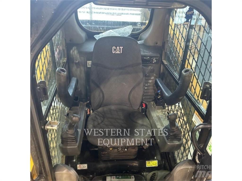 CAT 262D3 Skid steer loaders