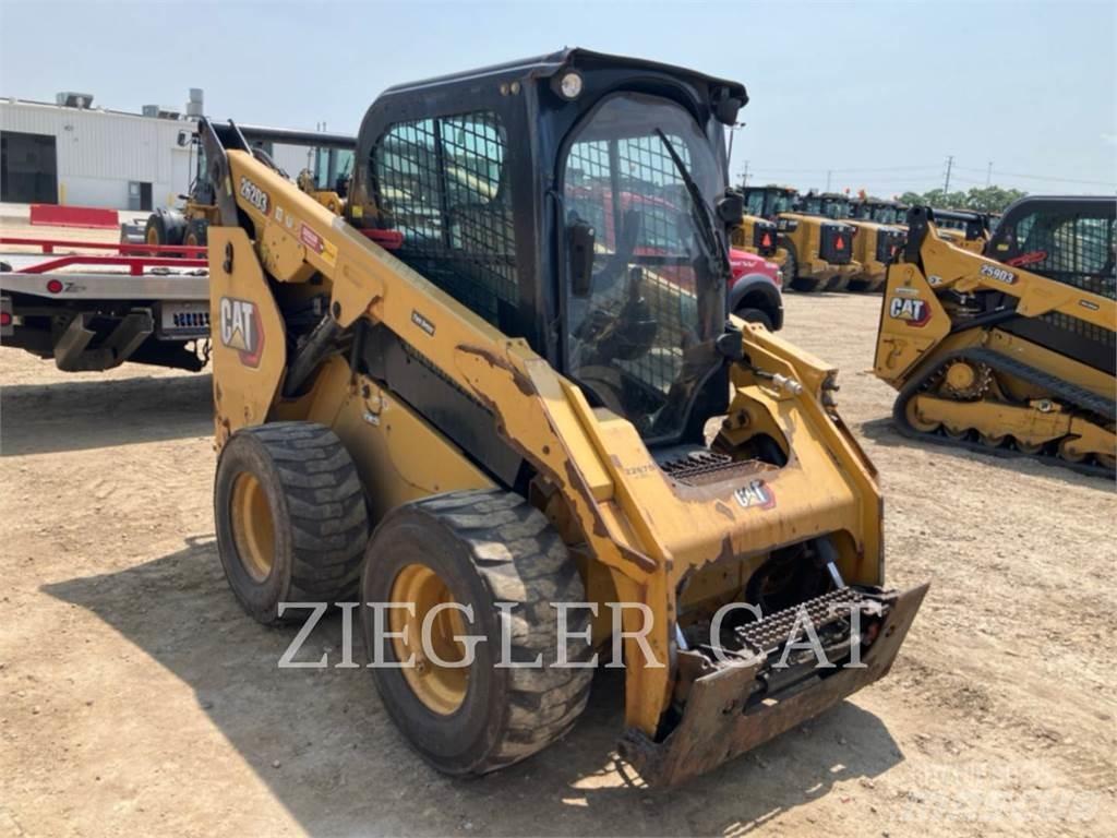 CAT 262D3 Skid steer loaders