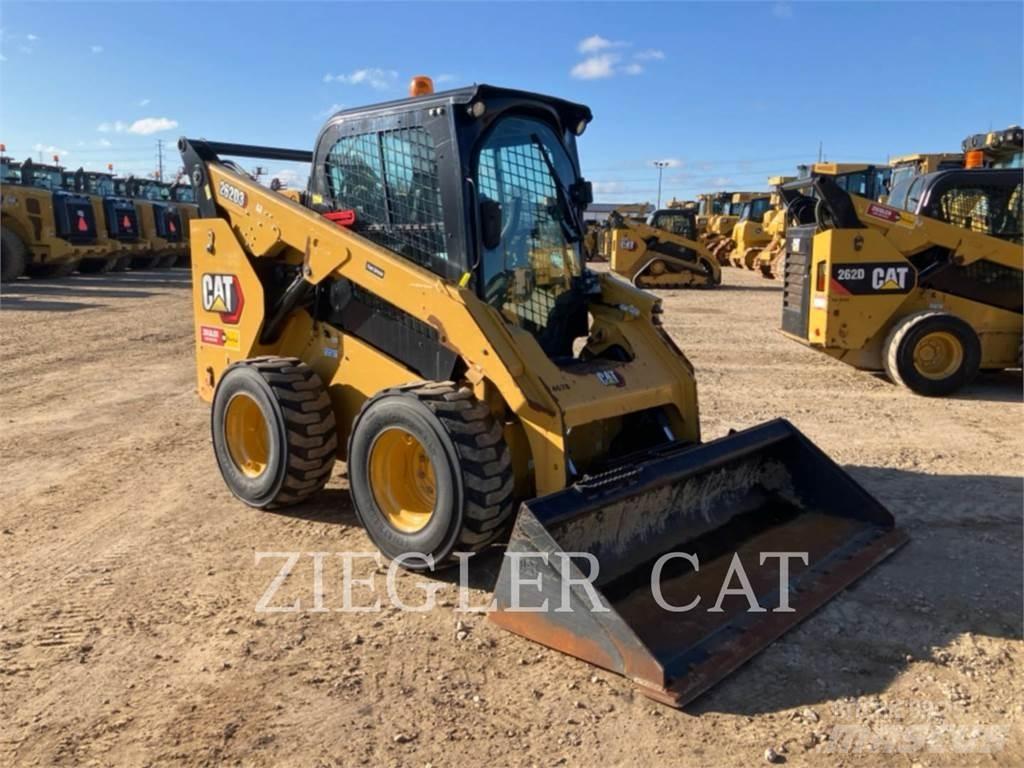 CAT 262D3 Skid steer loaders