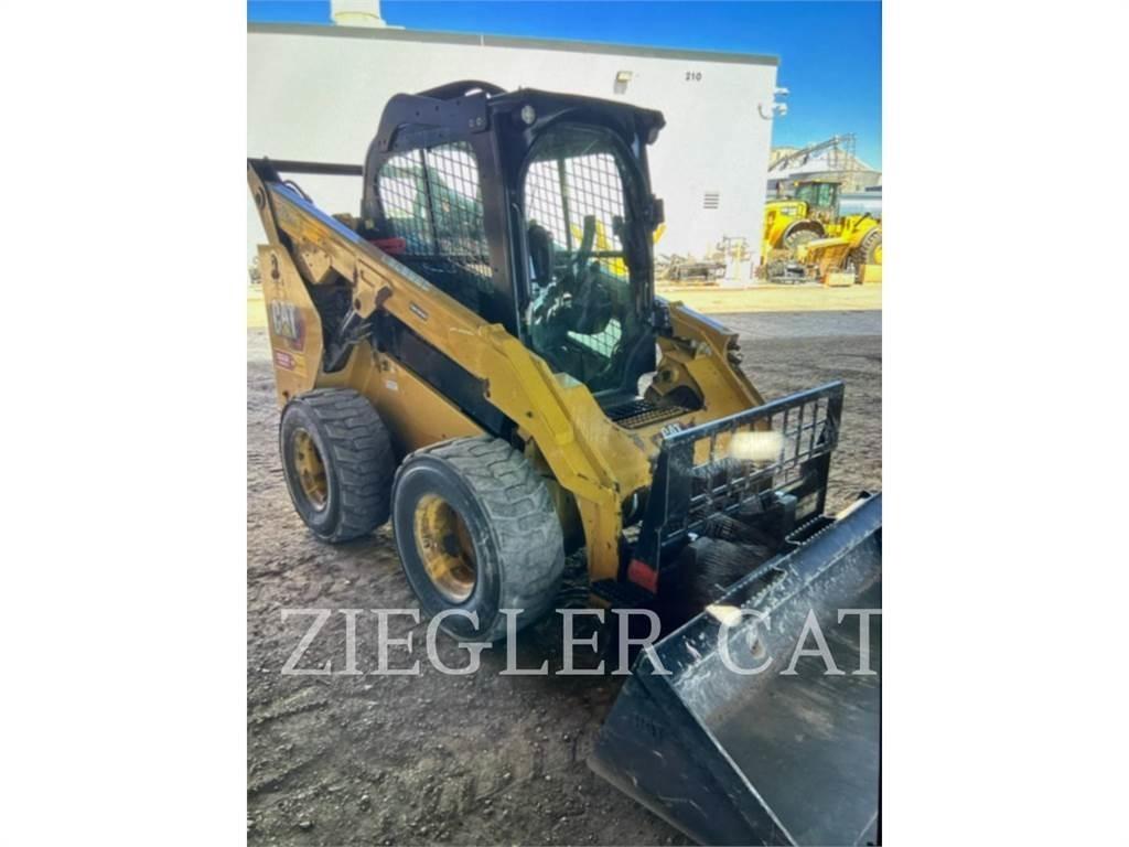 CAT 262D3 Skid steer loaders