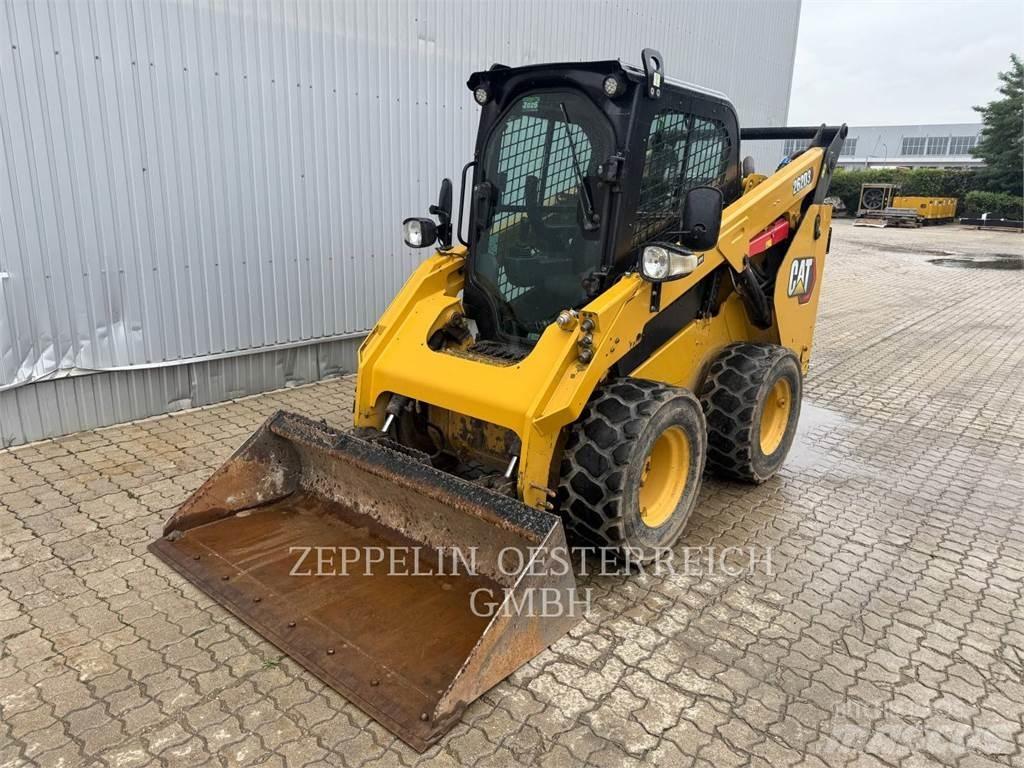 CAT 262D3 Skid steer loaders