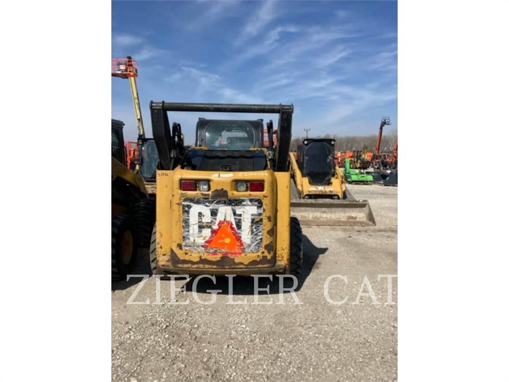 CAT 272C Skid steer loaders