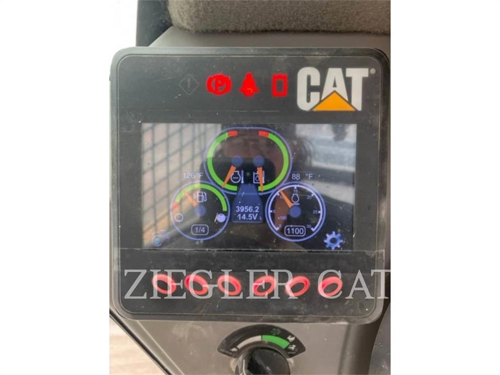 CAT 272D Skid steer loaders