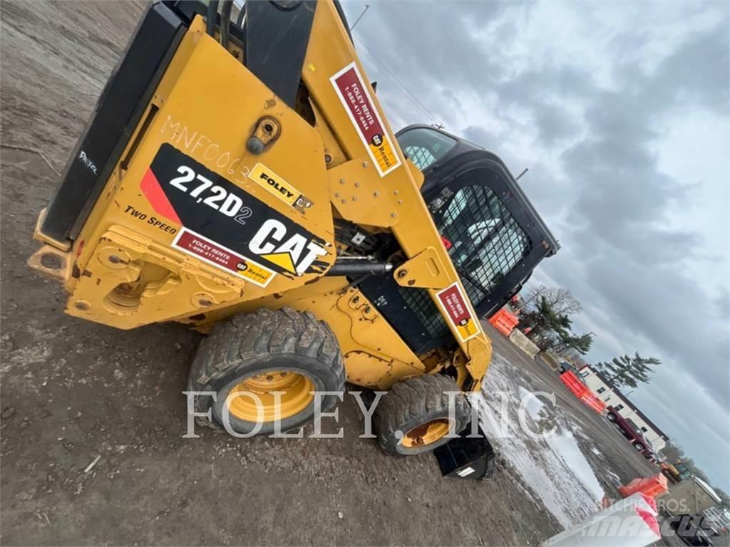 CAT 272D2 Skid steer loaders