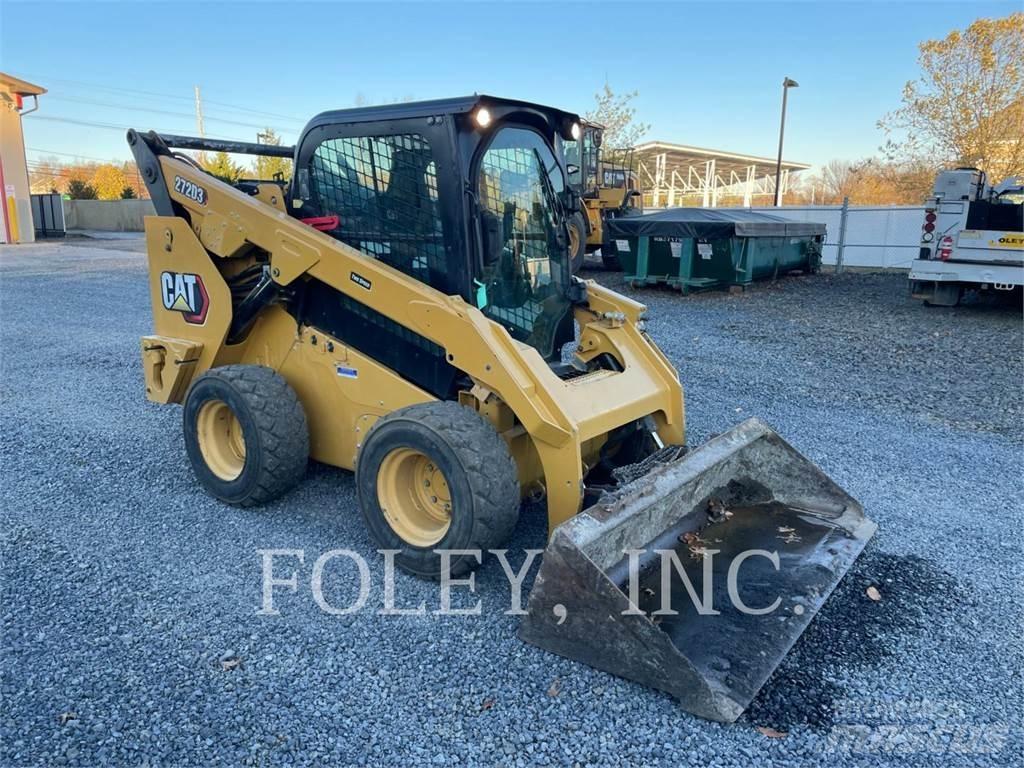 CAT 272D3 Skid steer loaders