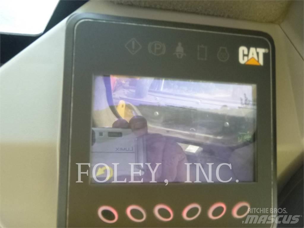 CAT 272D3 Skid steer loaders