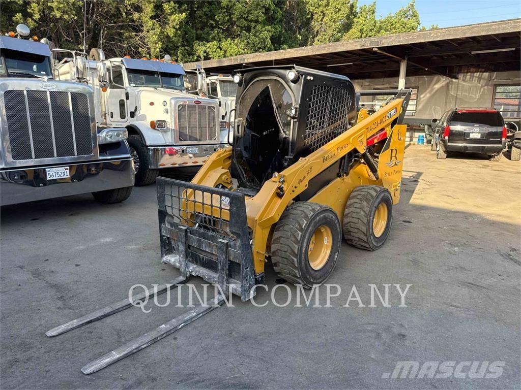 CAT 272D3 Skid steer loaders