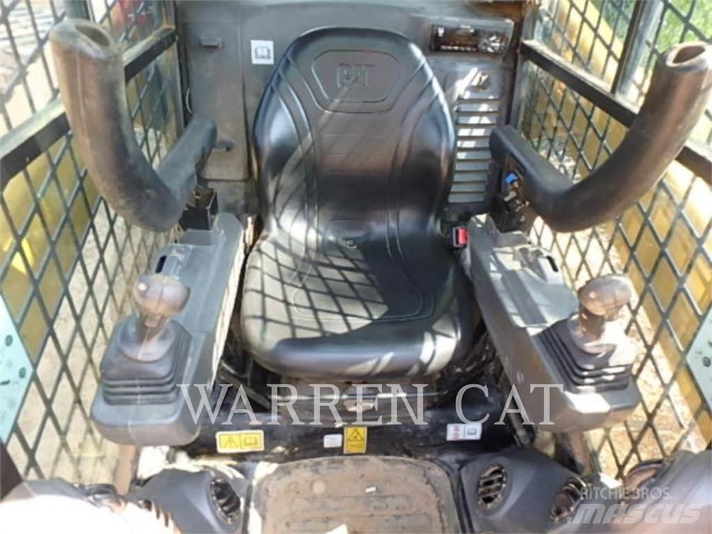 CAT 272D3 C3H1 Skid steer loaders