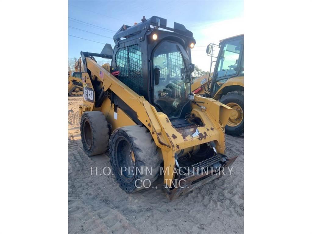 CAT 272DXHP Skid steer loaders