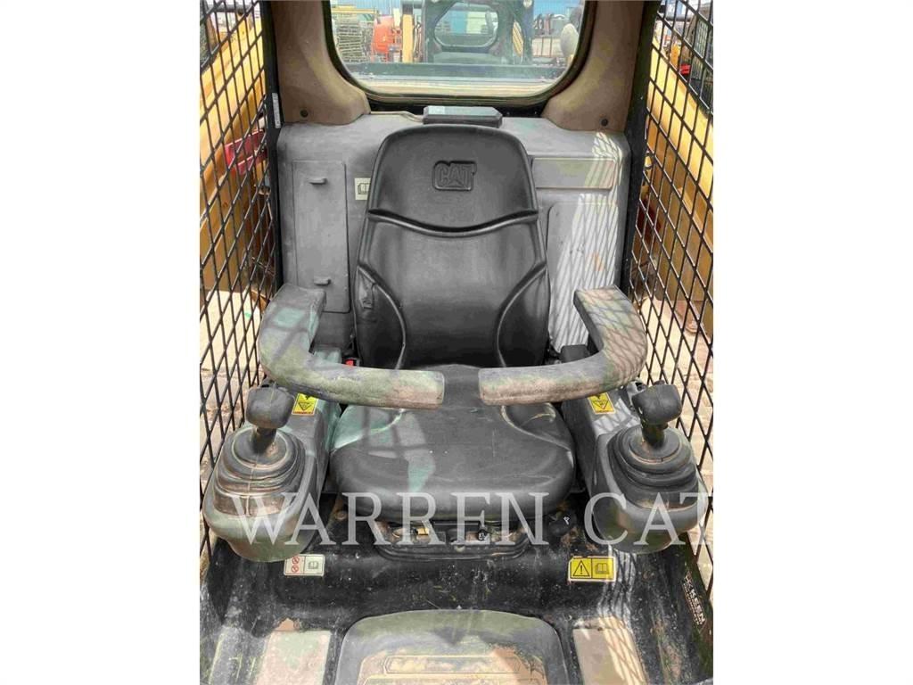 CAT 289D Crawler loaders