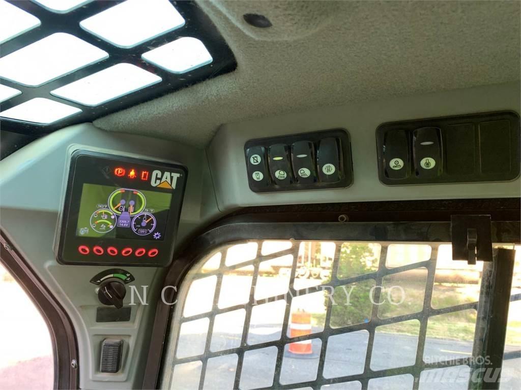 CAT 299D2 XHP Skid steer loaders