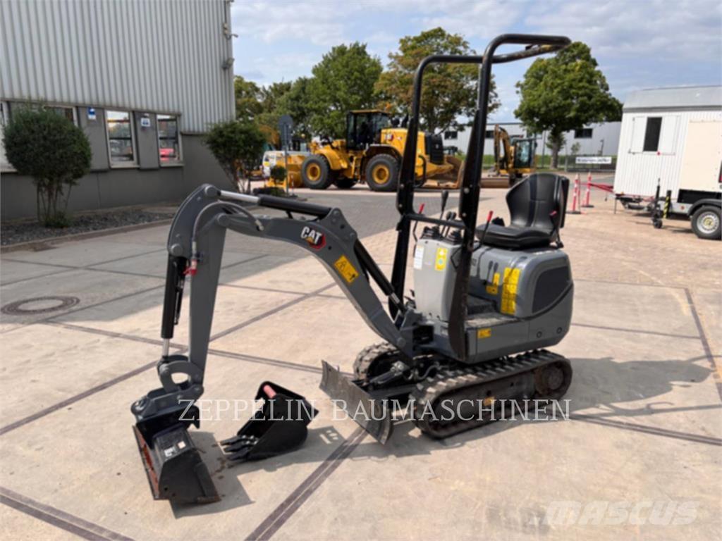 CAT 300.9D Crawler excavators