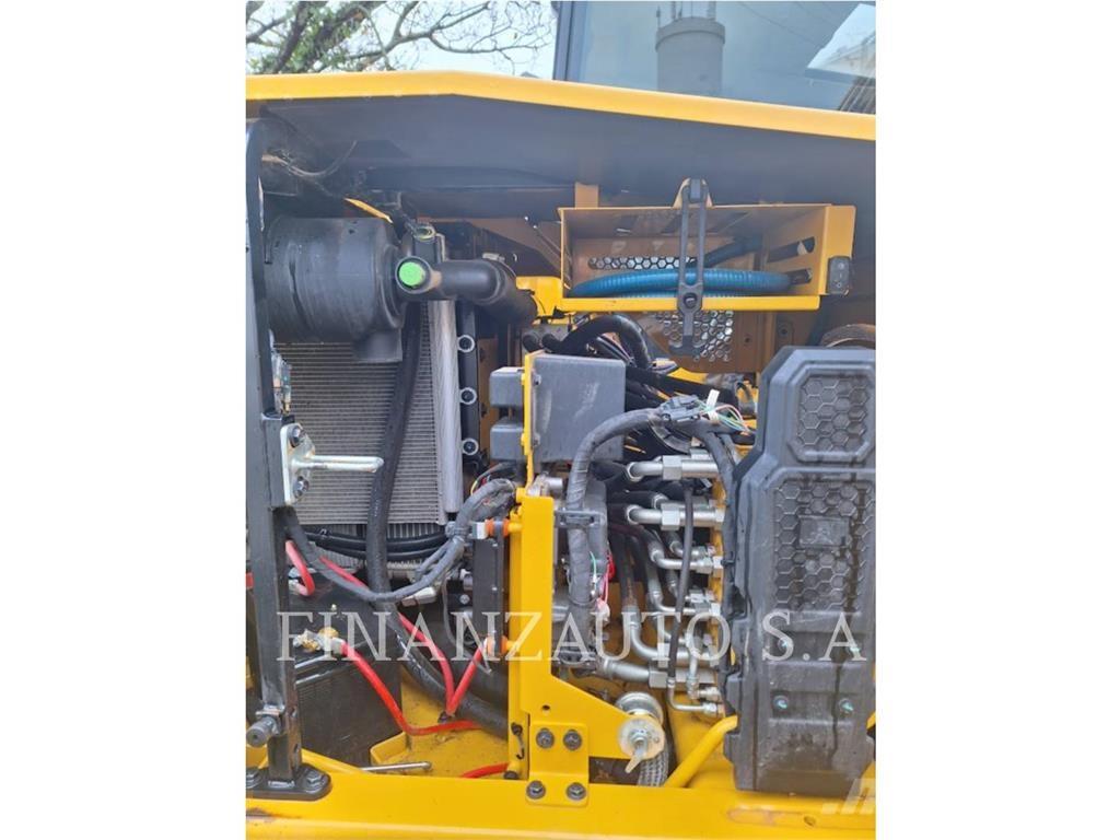 CAT 310 Crawler excavators