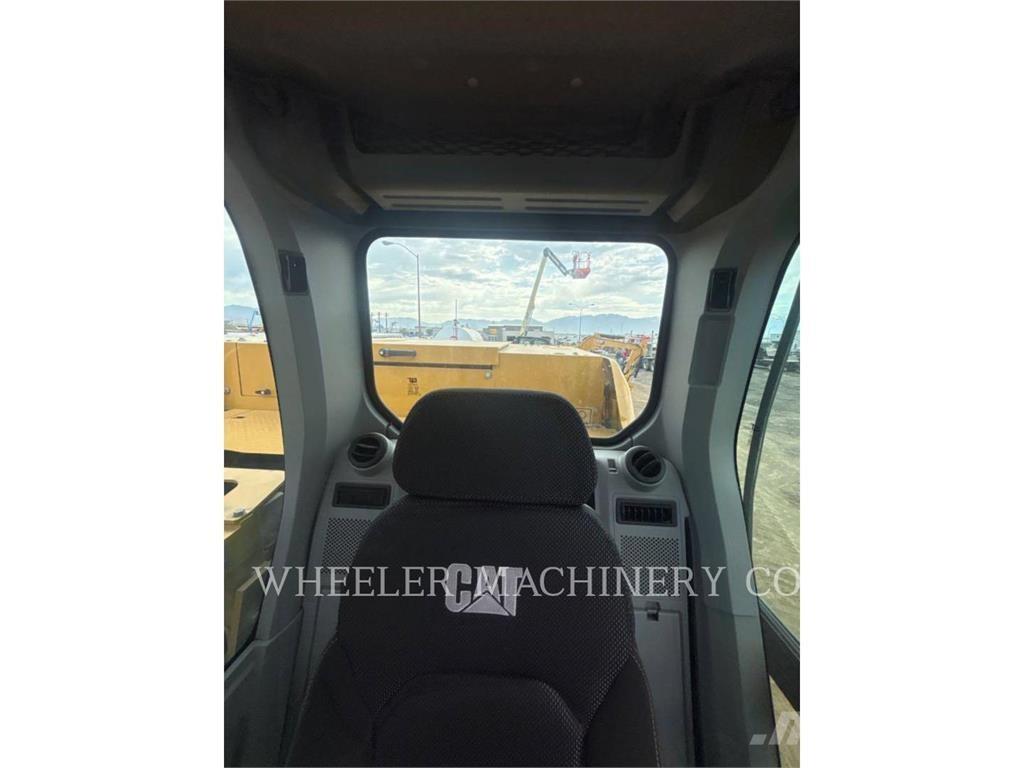 CAT 320 CF Crawler excavators