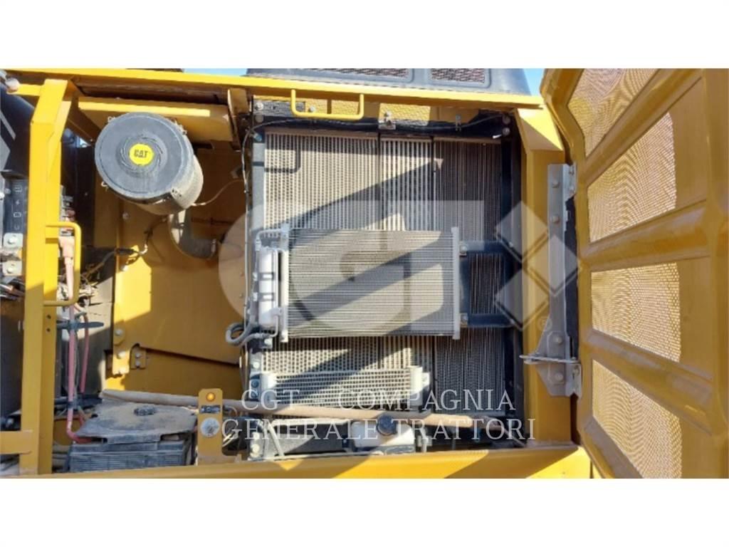 CAT 323F Crawler excavators