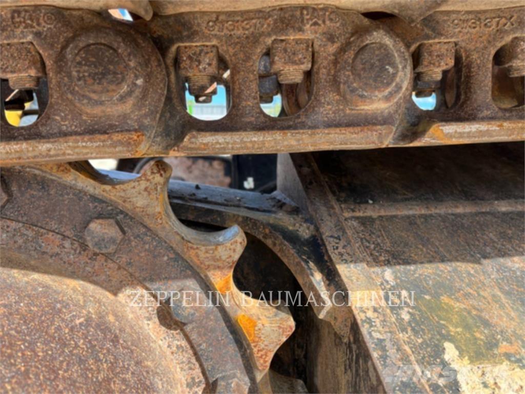 CAT 325FL Crawler excavators