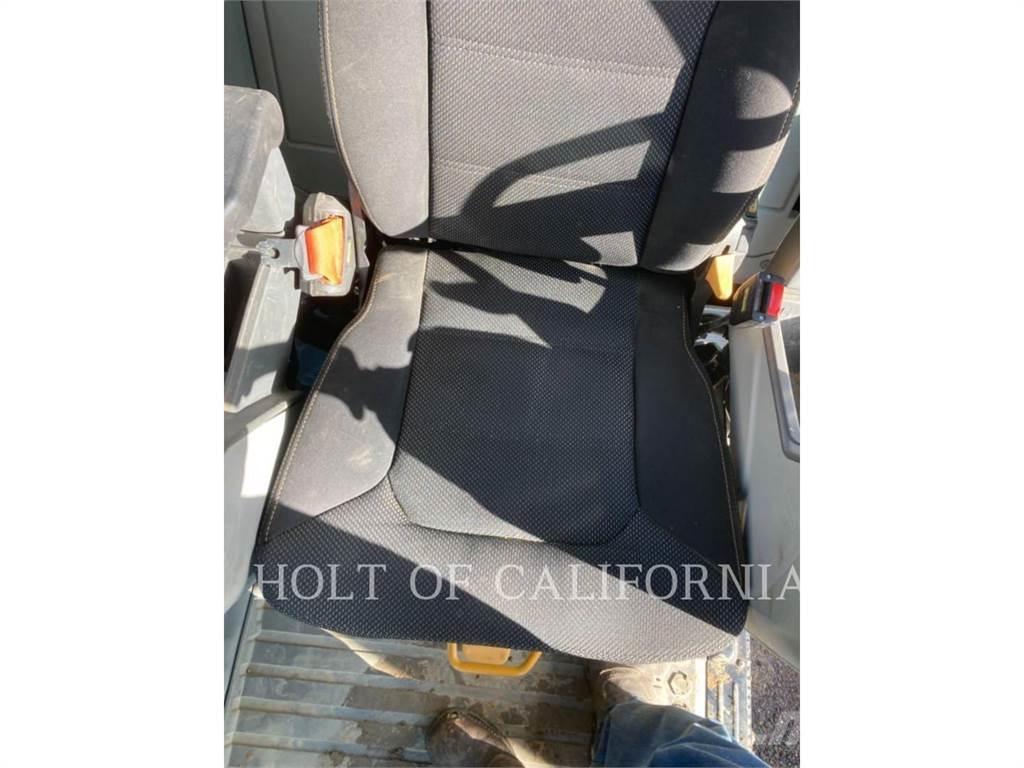 CAT 326 2D Crawler excavators