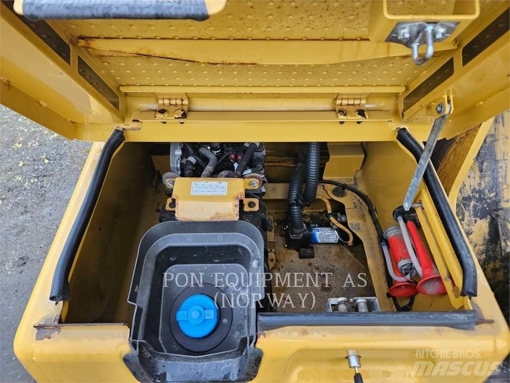 CAT 326FL Crawler excavators