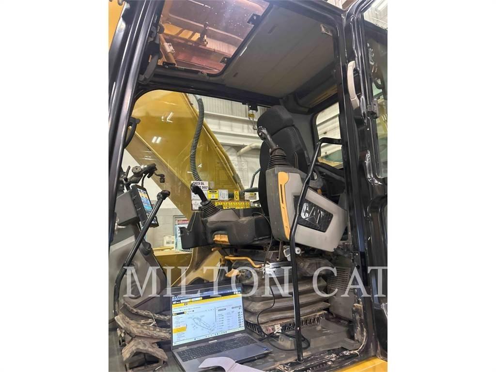 CAT 330 Crawler excavators