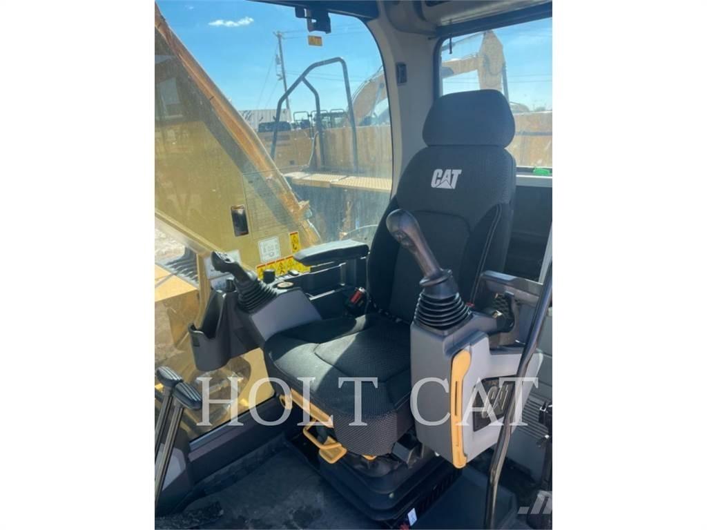 CAT 330 Crawler excavators