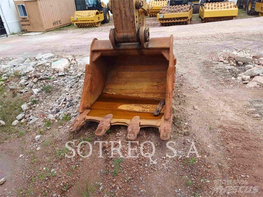 CAT 33607 Crawler excavators
