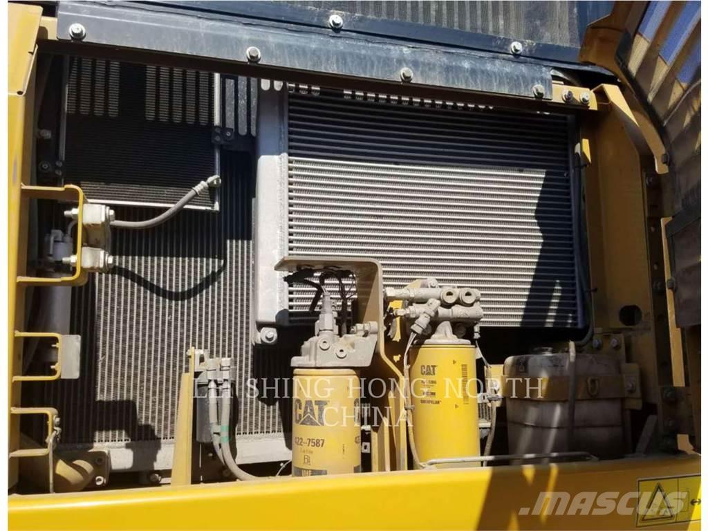 CAT 336D2 Crawler excavators